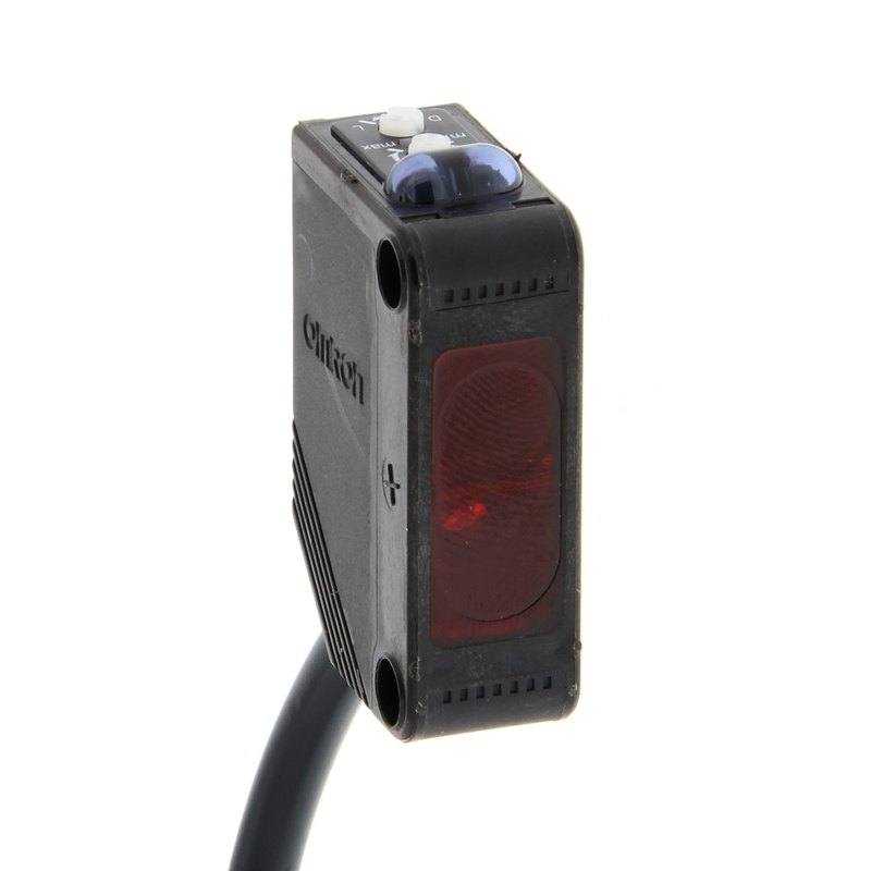 Omron / Sentech E3Z-D61 2M machine vision sensor